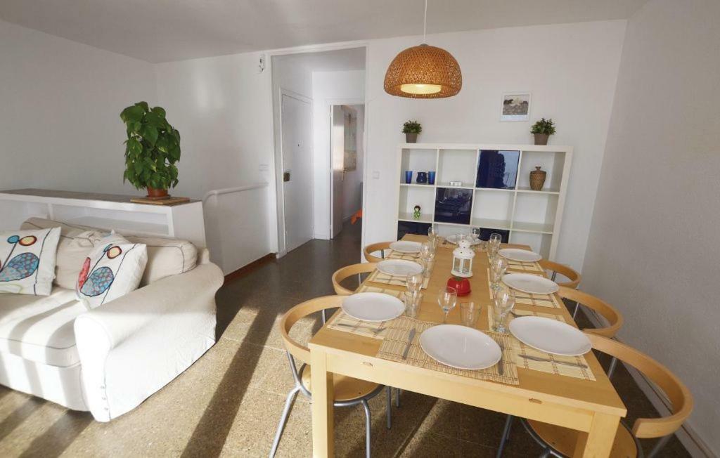 Duplex En Frente De La Playa Al Lado De Barcelona Apartment Канет де Мар Екстериор снимка